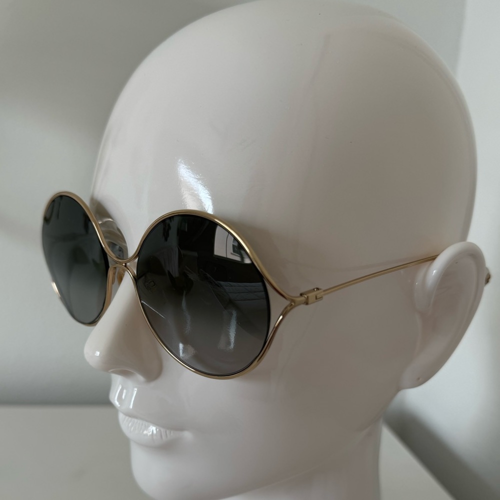 SUNGLASSES